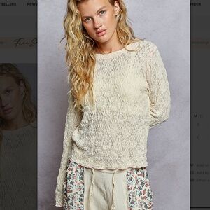 NWOT POL MISSES SZ LARGE CReam Textured lacy Women's Top